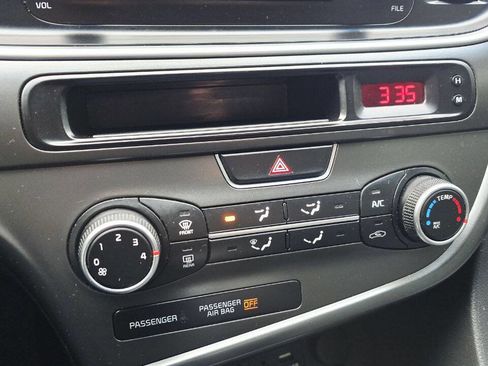 Used 2015 Kia Optima LX image 17