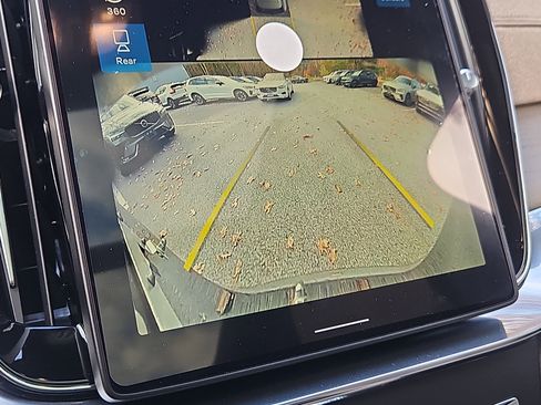 New 2026 Volvo XC90 B6 Plus w/ Protection Package Premier image 7