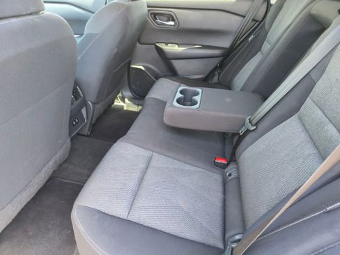 Used 2024 Nissan Rogue SV AWD/4WD image 14