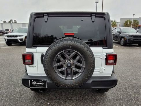 New 2026 Jeep Wrangler Unlimited Sport image 12