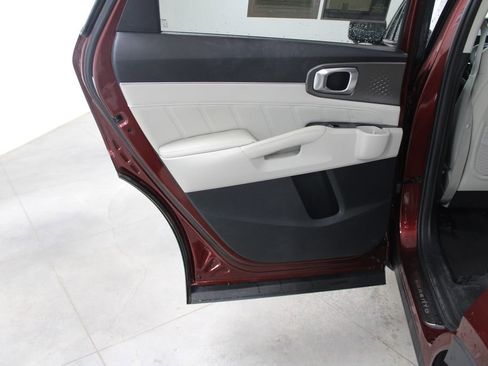 Used 2024 Kia Sorento SX image 27
