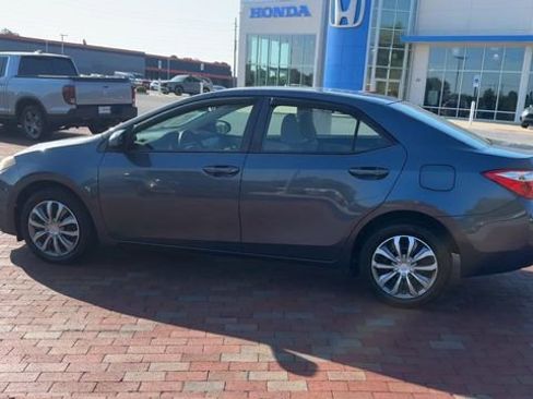 Used 2016 Toyota Corolla LE FWD image 8