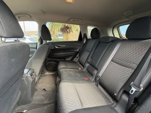 Used 2019 Nissan Rogue SV FWD image 10