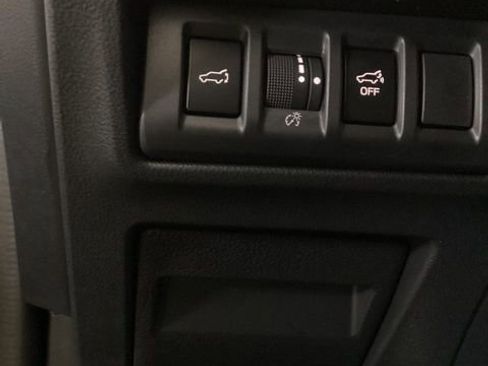 Used 2025 Subaru Outback Premium w/ Popular Package #1A image 18