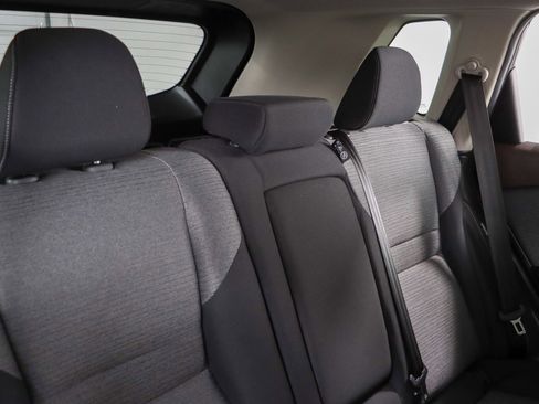 Used 2022 Nissan Rogue SV image 27