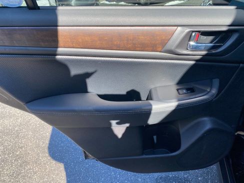 Used 2016 Subaru Outback 3.6R Limited image 25