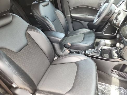 Used 2021 Jeep Compass Latitude w/ Sun and Sound Group FWD image 14