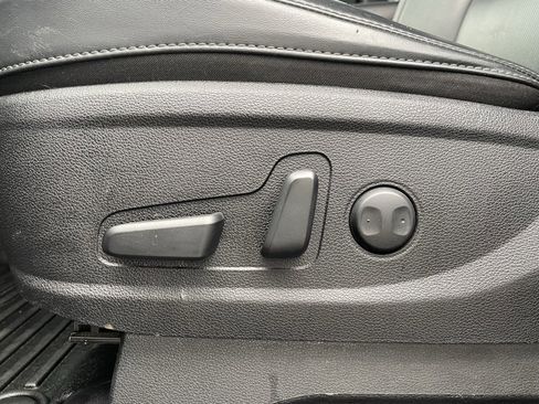 Used 2025 Kia Telluride S image 11