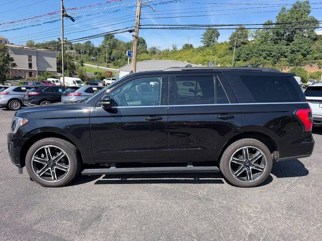 Used 2021 Ford Expedition Limited AWD/4WD image 2