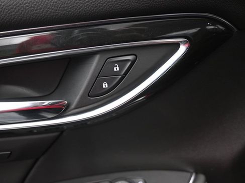 Used 2025 Buick Envision Preferred AWD/4WD image 18