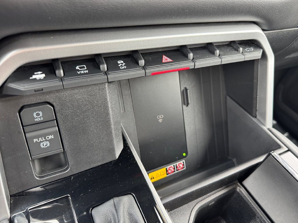 Used 2025 Toyota Tundra Platinum AWD/4WD image 24
