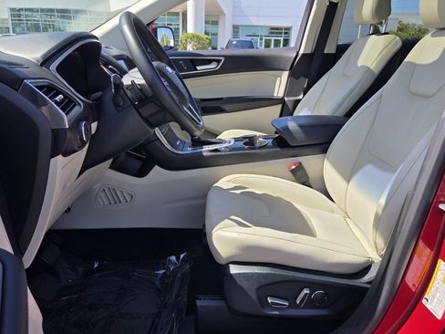 Used 2017 Ford Edge Titanium w/ Equipment Group 301A FWD image 10
