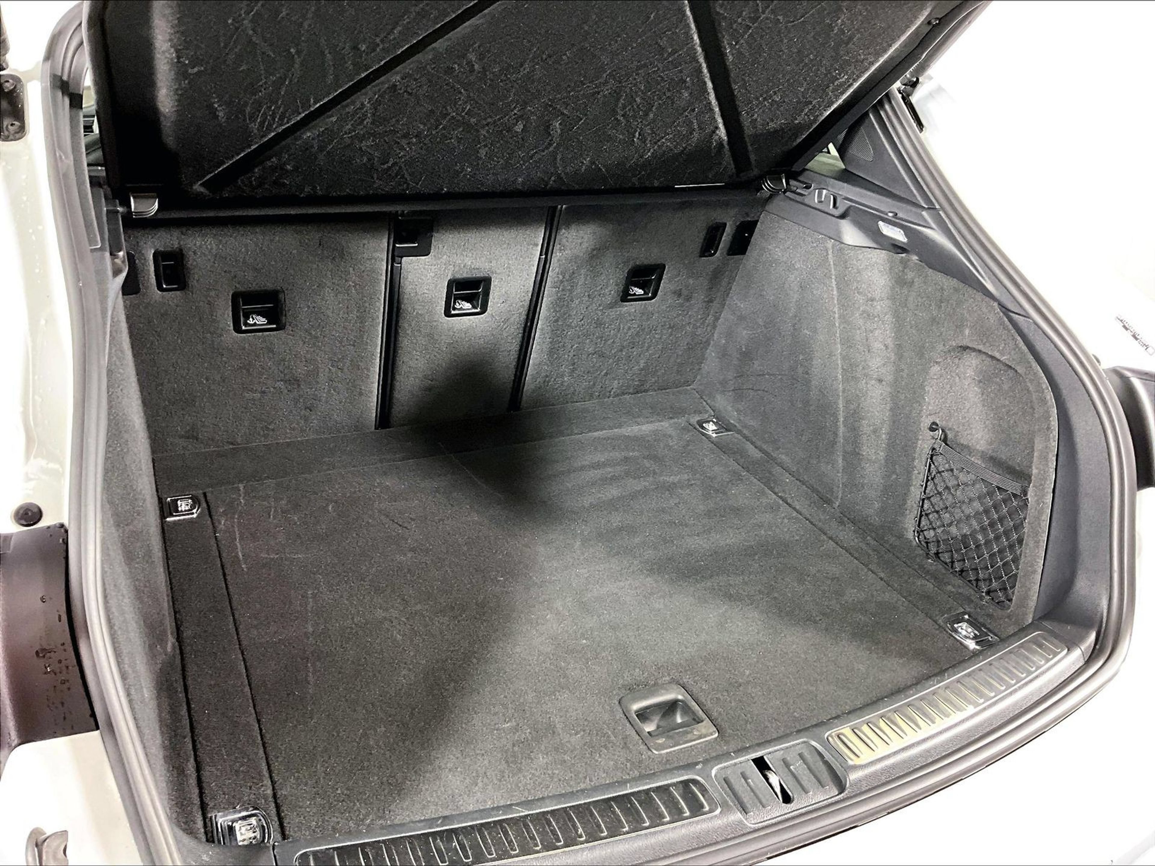 Used 2026 Porsche Macan AWD/4WD image 24