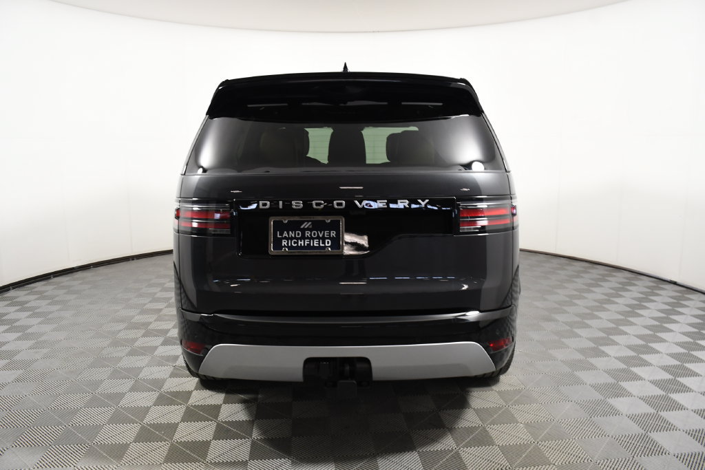Certified 2026 Land Rover Discovery Limited Edition AWD/4WD image 5