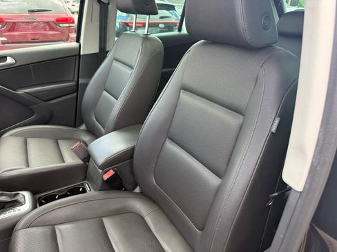 Used 2017 Volkswagen Tiguan Wolfsburg Edition AWD/4WD image 22