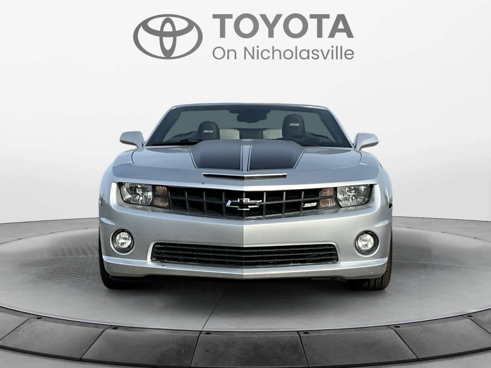 Used 2012 Chevrolet Camaro SS RWD image 8
