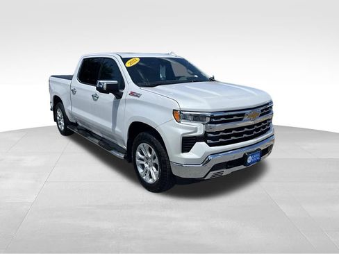 Used 2022 Chevrolet Silverado 1500 LTZ w/ LTZ Premium Package AWD/4WD image 14