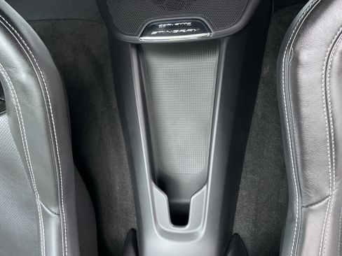 Certified 2025 Chevrolet Corvette Stingray Coupe w/ 1LT image 33