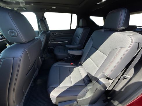 New 2026 Chevrolet Traverse Z71 w/ Enhanced Driving Package AWD/4WD image 16