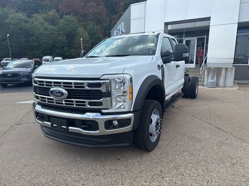 New 2026 Ford F450 XL w/ XL Chrome Package AWD/4WD image 3