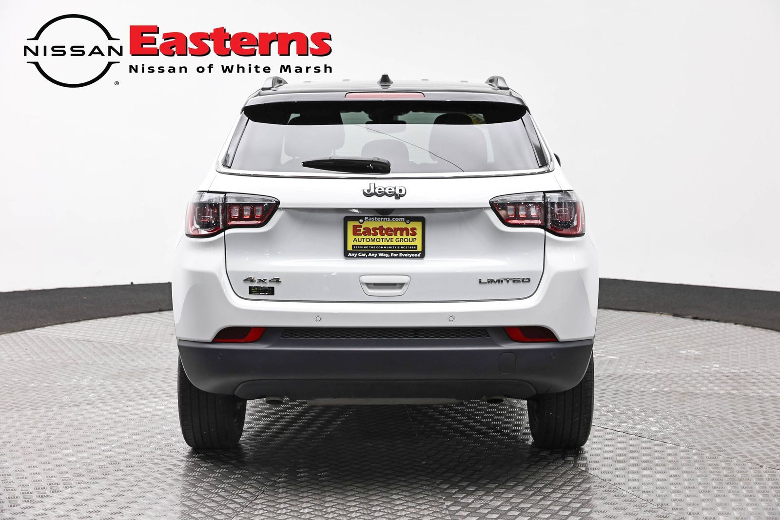 Used 2025 Jeep Compass Limited AWD/4WD image 6