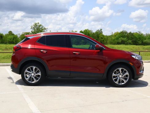 Used 2023 Buick Encore GX Essence w/ Experience Buick Package FWD image 5