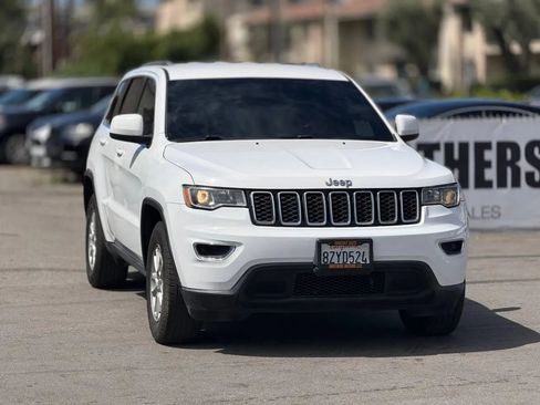 Used 2019 Jeep Grand Cherokee Laredo image 44
