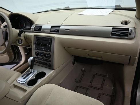 Used 2006 Ford Five Hundred SE FWD image 20