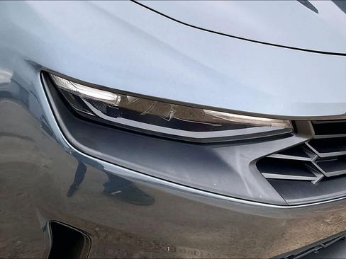 Used 2021 Chevrolet Camaro LT image 26