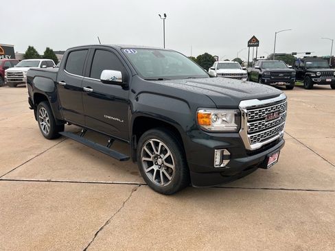 Used 2021 GMC Canyon Denali image 8