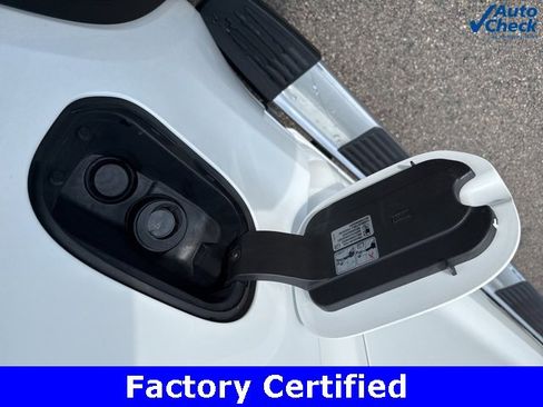 Certified 2022 GMC Sierra 1500 SLT w/ SLT Premium Package image 10