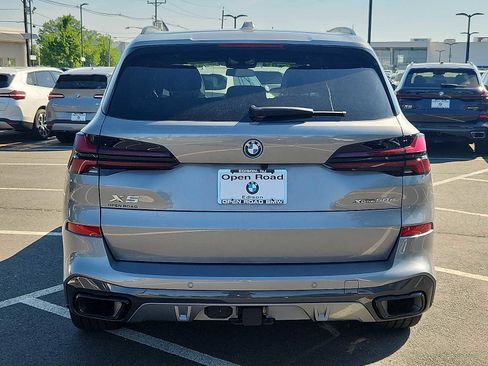 Used 2026 BMW X5 xDrive50e w/ M Sport Package AWD/4WD image 5