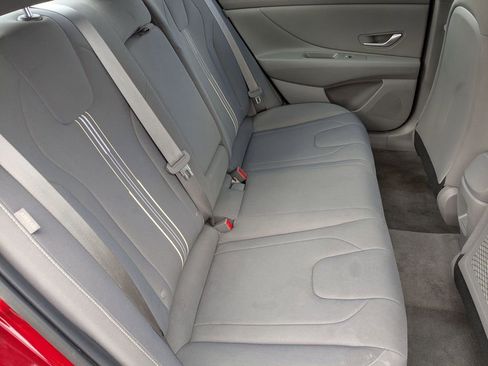 Used 2025 Hyundai Elantra SEL image 29