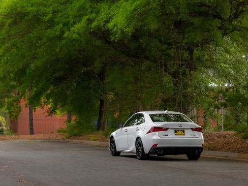 Used 2016 Lexus IS 350 w/ F Sport Package RWD image 36