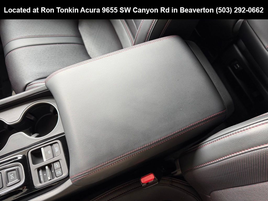Used 2025 Honda Pilot Black Edition image 27