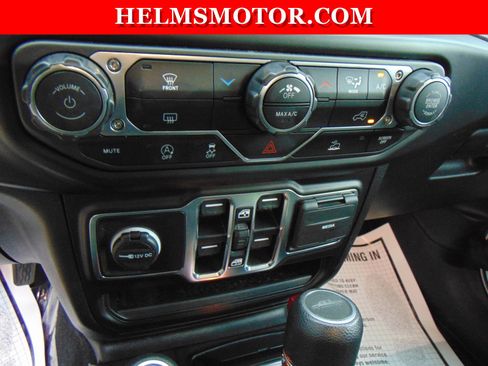 Certified 2023 Jeep Gladiator Sport image 25