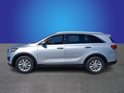 Used 2017 Kia Sorento AWD image 7