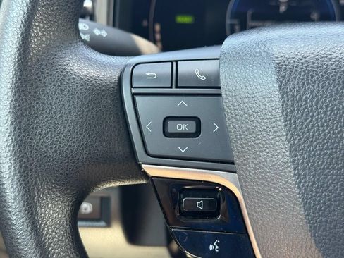 Used 2025 Toyota Camry LE FWD image 26