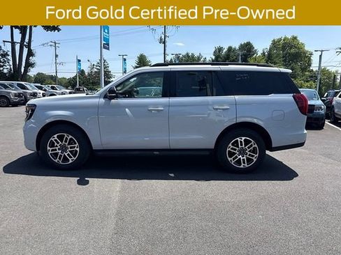 Used 2025 Ford Expedition Active AWD/4WD image 7
