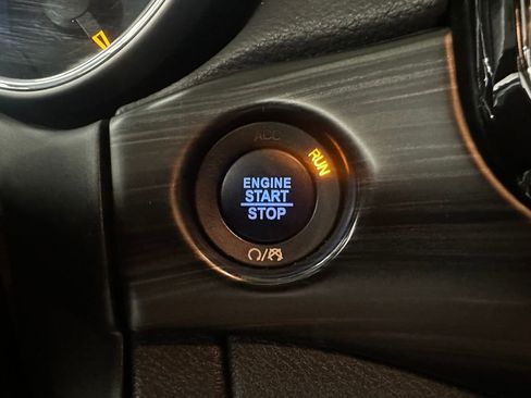 Used 2021 Jeep Grand Cherokee Laredo X AWD/4WD image 20