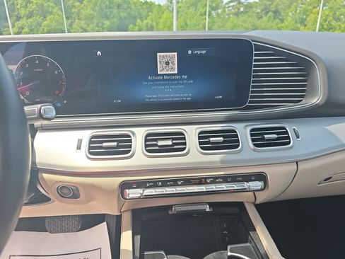 Used 2025 Mercedes-Benz GLE 350 4MATIC image 18