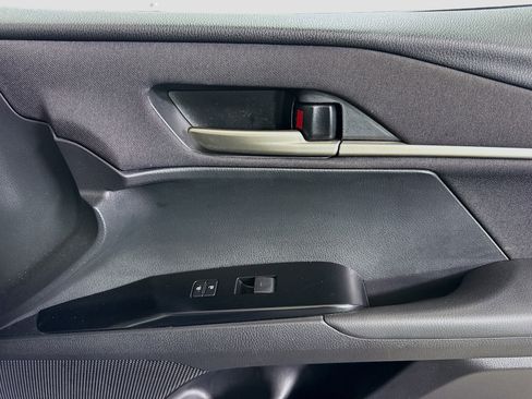 Used 2025 Toyota Camry LE FWD image 31