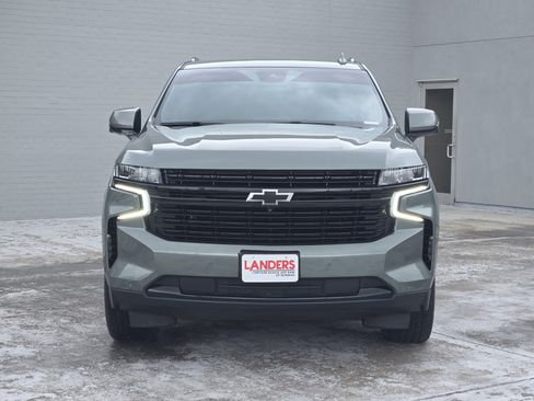 Used 2024 Chevrolet Suburban RST w/ Luxury Package image 3