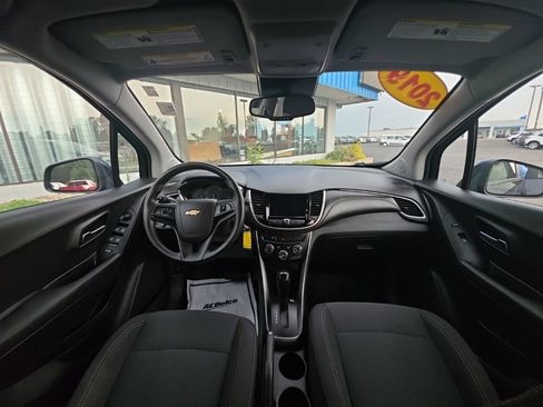 Used 2019 Chevrolet Trax LS w/ Tint and Cruise Package AWD/4WD image 15
