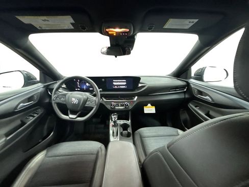 Used 2024 Buick Envista Preferred FWD image 17