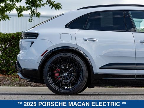 Used 2025 Porsche Macan Turbo Electric AWD/4WD image 32