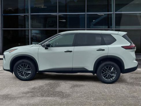 Used 2025 Nissan Rogue S AWD/4WD image 8