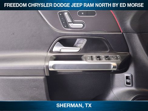 Used 2021 Mercedes-Benz GLB 250 image 18