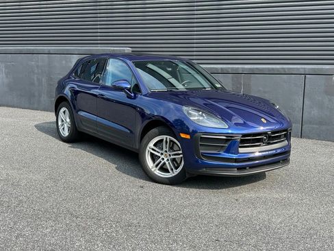 Certified 2026 Porsche Macan AWD/4WD image 12