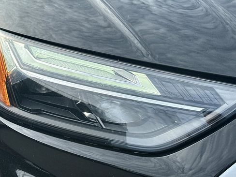 Used 2022 Audi Q5 2.0T Premium Plus w/ Premium Plus Package image 11